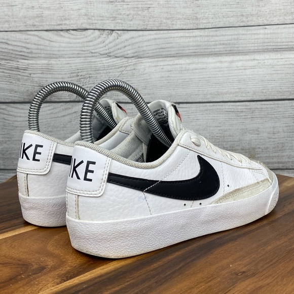 Nike Blazer Low '77 Black White Sneaker Women’s Shoe Size 5 Youth Size 3.5 - Picture 5 of 12
